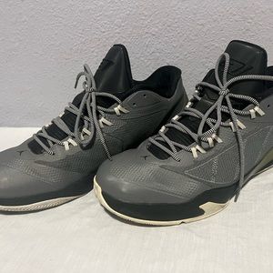 Jordan men’s basketball shoes 11